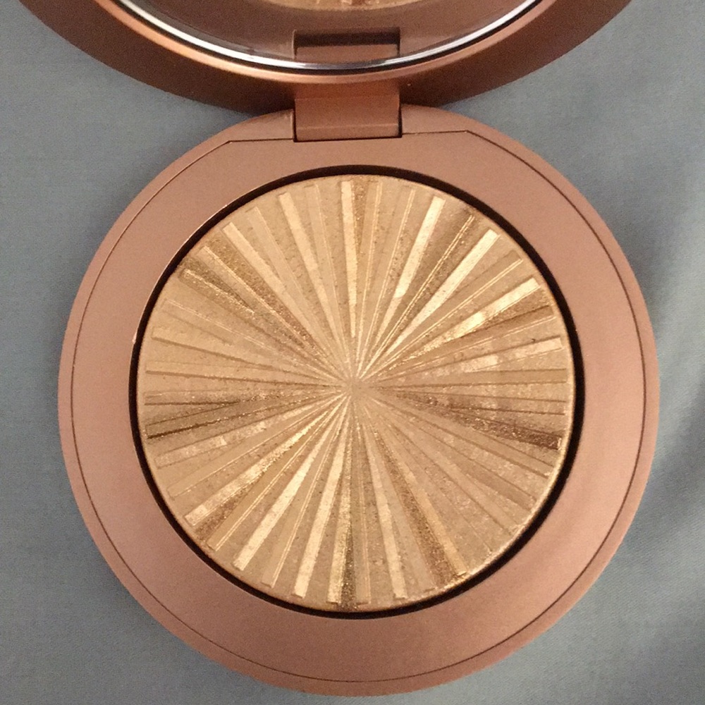 Estée Lauder Heat Wave Highlighter